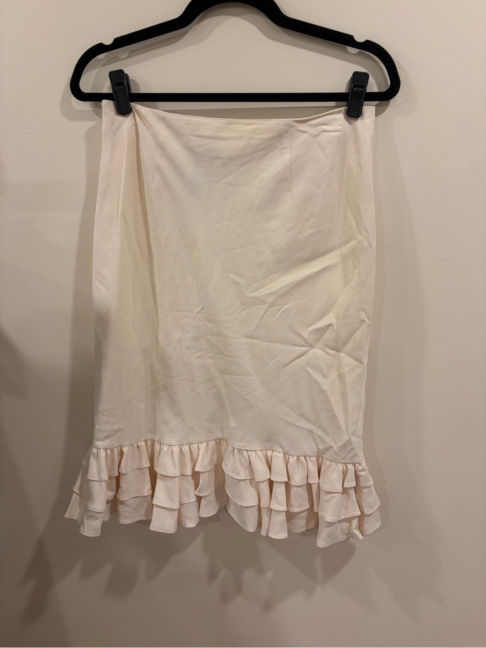 Lauren Ruffle Hem Skirt in Light Cream Size 10